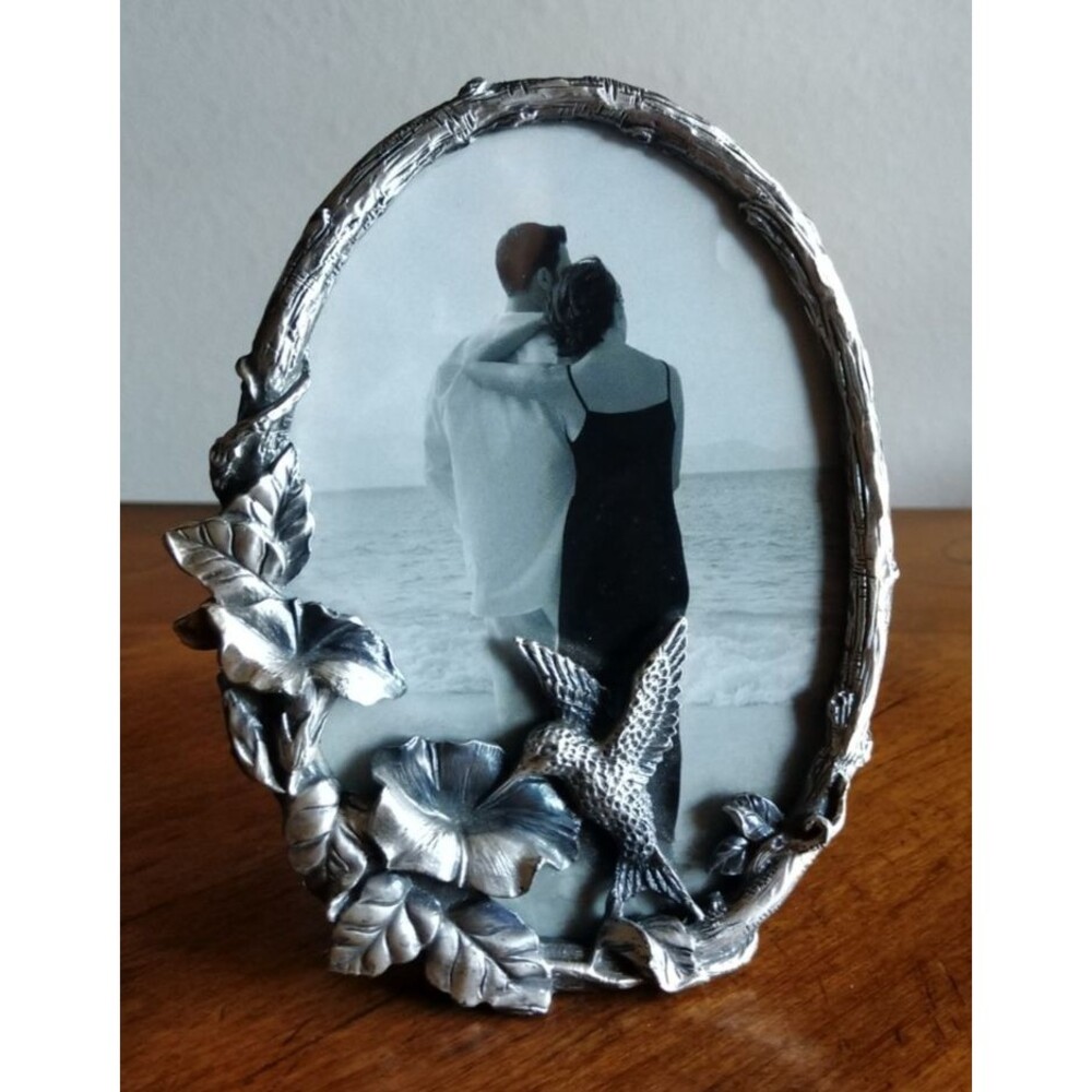 Oval Pewter Picture Frame Hummingbird Feeding Drinking From Flower Floral 5.5x4"